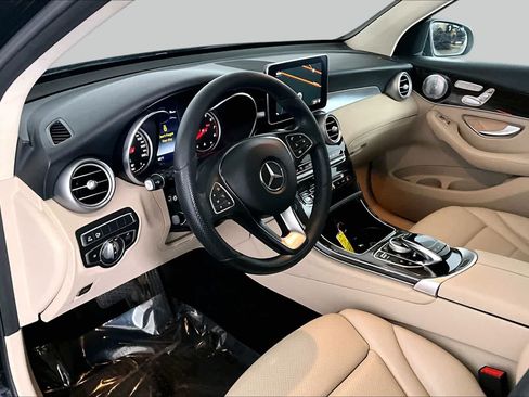 Certified 2018 Mercedes-Benz GLC 300 4MATIC image 18
