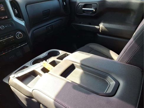 Used 2024 Chevrolet Silverado 1500 Custom Trail Boss w/ Turbomax Blackout Package AWD/4WD image 12