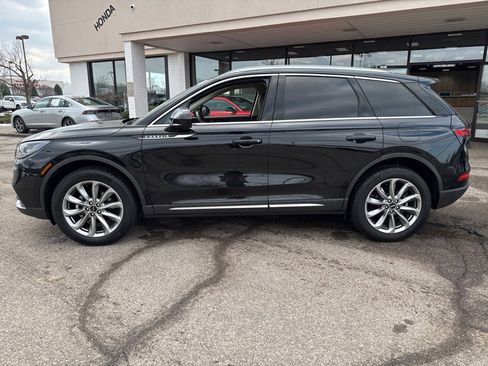 Used 2022 Lincoln Corsair FWD w/ Premium Package image 9