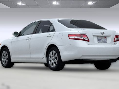 Used 2011 Toyota Camry LE image 8