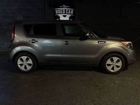 Used 2016 Kia Soul FWD image 5