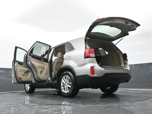 Used 2014 Kia Sorento LX image 48