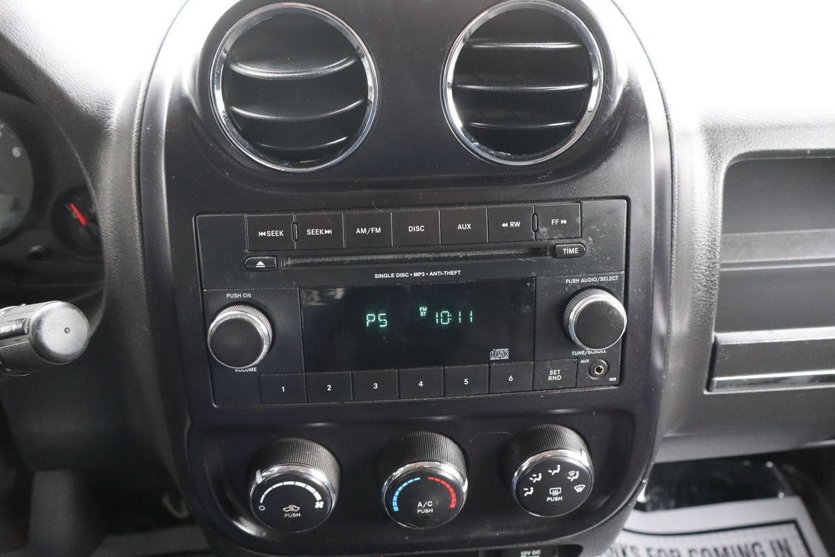 Used 2013 Jeep Patriot Sport AWD/4WD image 32