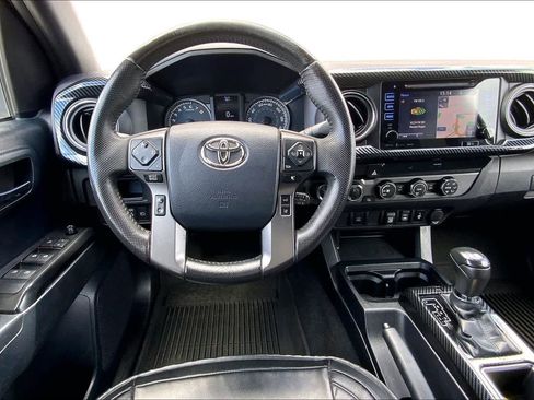 Used 2019 Toyota Tacoma TRD Off-Road AWD/4WD image 15