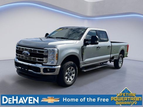 Used 2024 Ford F250 XLT AWD/4WD image 2