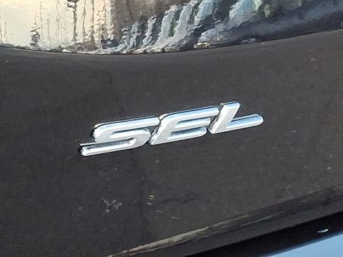 Used 2024 Ford Edge SEL w/ Convenience Package image 29