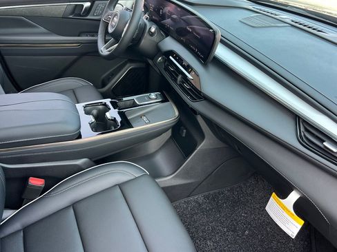 New 2026 Buick Enclave Avenir FWD image 16