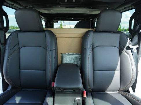 New 2026 Jeep Wrangler Unlimited Sahara AWD/4WD image 33