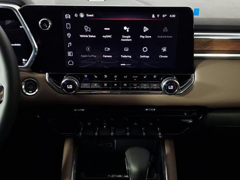 New 2026 GMC Canyon Denali w/ LPO, Denali Black Edition AWD/4WD image 23