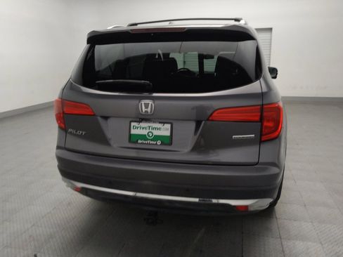 Used 2017 Honda Pilot Touring image 7
