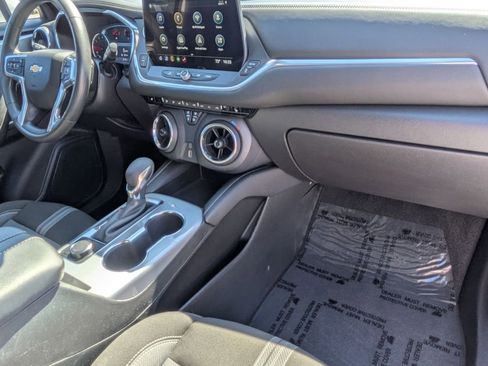 Used 2025 Chevrolet Blazer LT AWD/4WD image 30