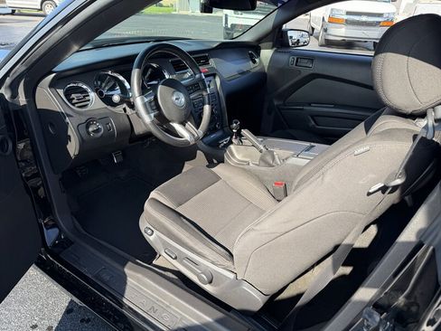 Used 2013 Ford Mustang GT RWD image 10