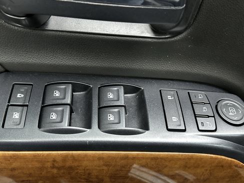 Used 2019 Chevrolet Silverado 3500 High Country w/ Duramax Plus Package image 24