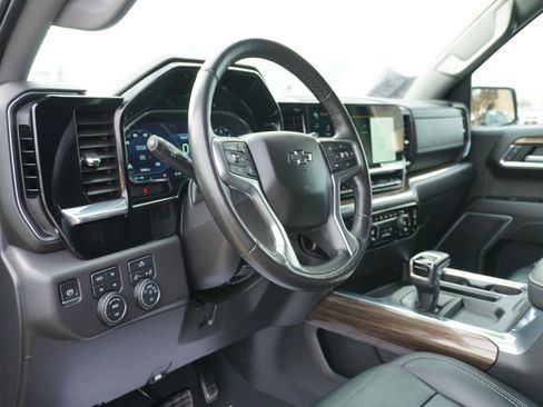 Used 2022 Chevrolet Silverado 1500 LT Trail Boss w/ Protection Package image 23