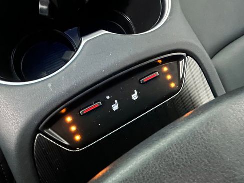 Used 2024 Toyota Venza LE image 23