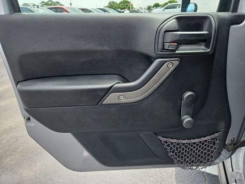 Used 2016 Jeep Wrangler Sport AWD/4WD image 20