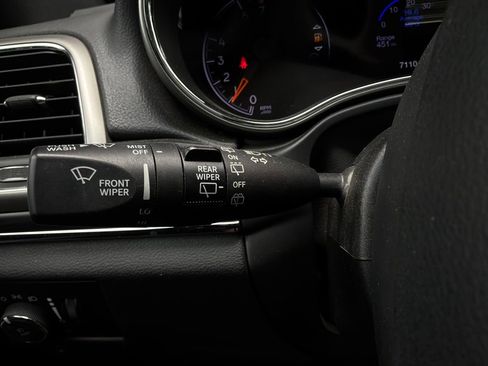 Used 2021 Jeep Grand Cherokee Limited AWD/4WD image 40