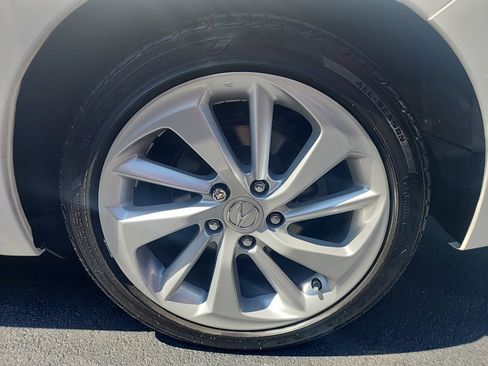 Used 2018 Acura ILX FWD image 11