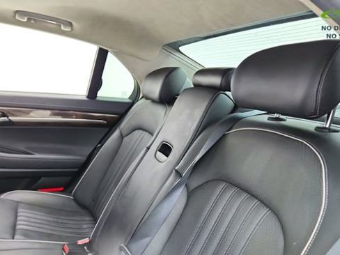 Used 2019 Genesis G90 3.3T Premium RWD image 29
