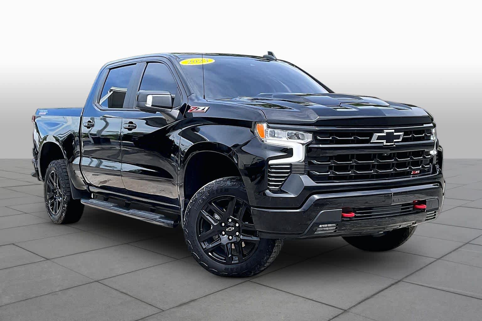 Used 2023 Chevrolet Silverado 1500 LT Trail Boss w/ LT Trail Boss Premium Package AWD/4WD image 3