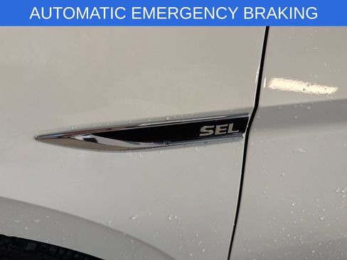 Used 2019 Volkswagen Jetta SEL Premium image 4