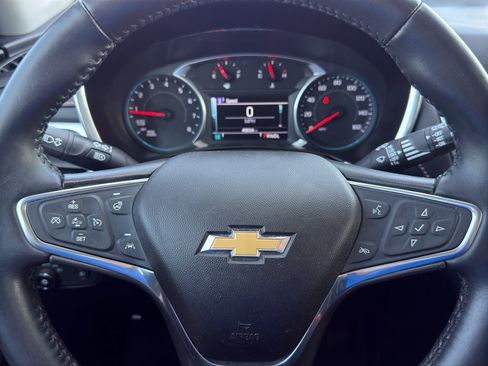 Used 2018 Chevrolet Equinox Premier AWD/4WD image 16