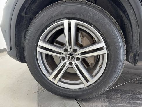 Certified 2022 Mercedes-Benz GLC 300 image 10