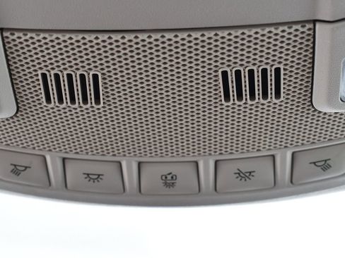 Used 2017 Ford Fusion SE image 33