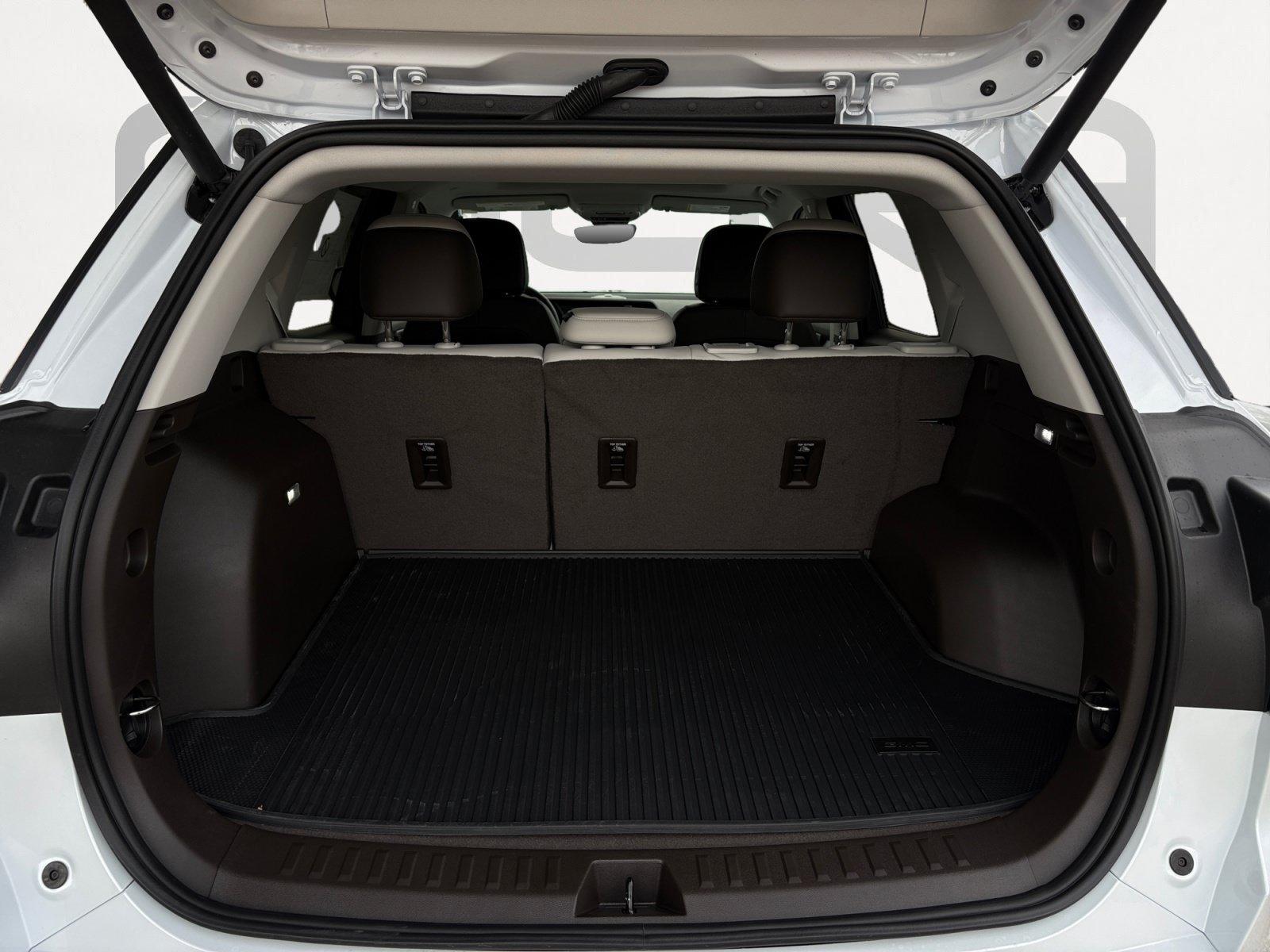 New 2027 GMC Terrain Denali w/ LPO, Floor Liner Package AWD/4WD image 12