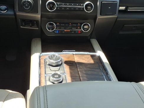 Used 2020 Ford Expedition Platinum AWD/4WD image 15