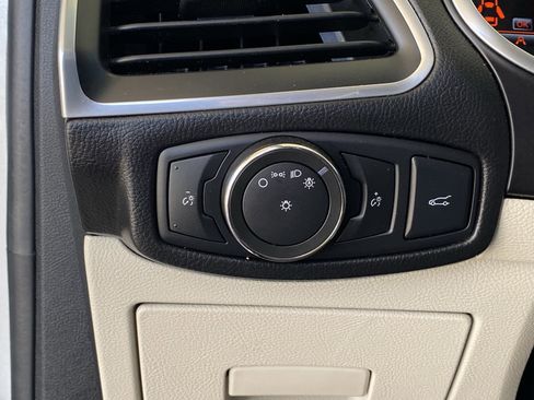 Used 2017 Ford Edge Titanium image 24