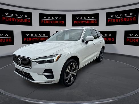 Used 2022 Volvo XC60 B5 Inscription w/ Climate Package image 4