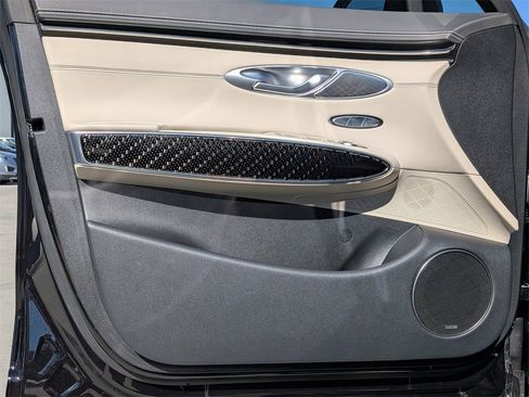 Used 2025 Genesis GV70 3.5T Sport w/ Sport Prestige Package image 11