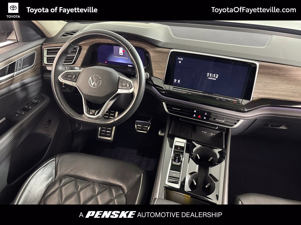 Used 2025 Volkswagen Atlas SEL Premium R-Line AWD/4WD image 2