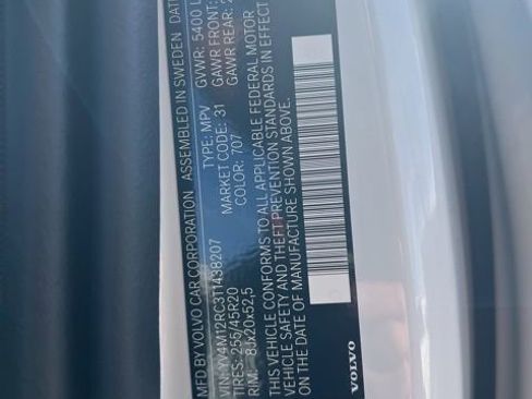 New 2026 Volvo XC60 B5 Plus w/ Climate Package PRO AWD/4WD image 11