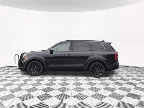 Used 2022 Kia Telluride EX w/ EX Premium Package AWD/4WD image 2