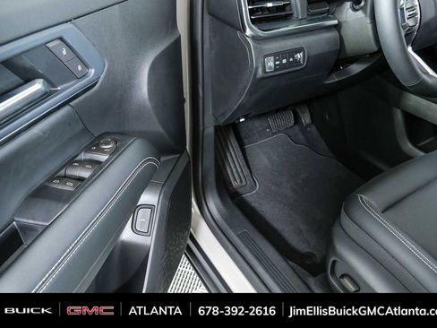 New 2026 GMC Terrain Elevation w/ Elevation Premium Package FWD image 5