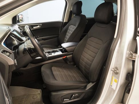 Used 2019 Ford Edge SEL image 3