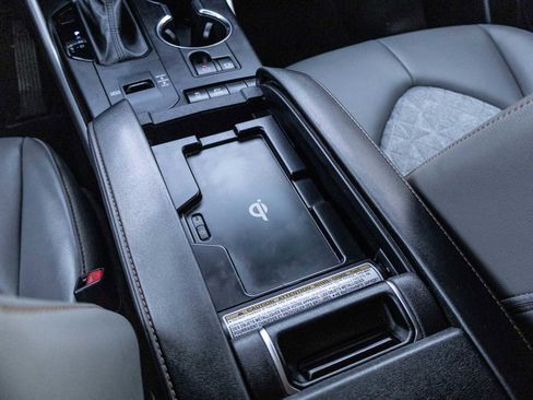 Used 2022 Toyota Highlander Bronze Edition image 25