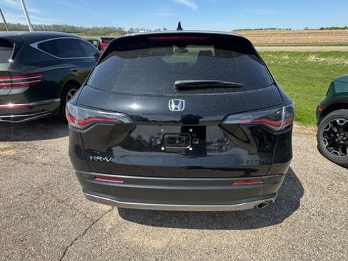 Used 2025 Honda HR-V Sport image 4