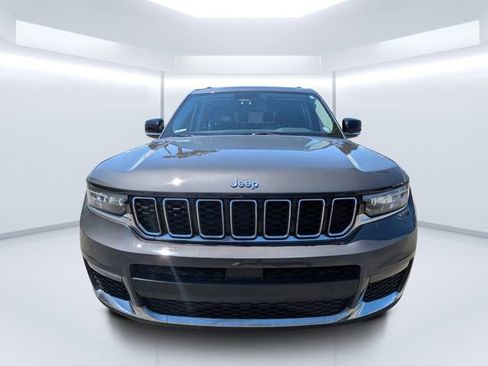 Used 2023 Jeep Grand Cherokee L Limited AWD/4WD image 8