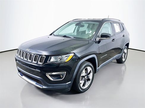 Used 2018 Jeep Compass Limited image 3