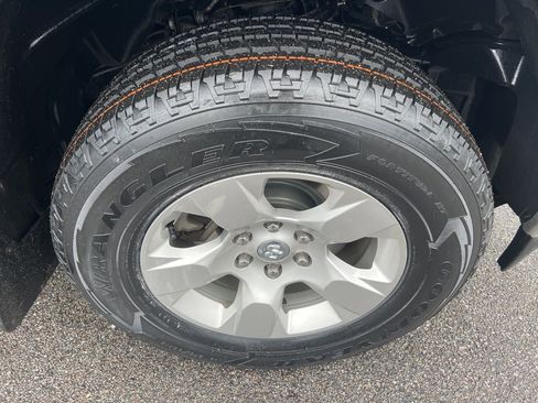 Certified 2022 RAM 1500 Big Horn image 9