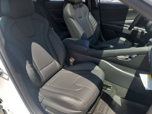 New 2026 Hyundai Elantra SEL Sport FWD image 21