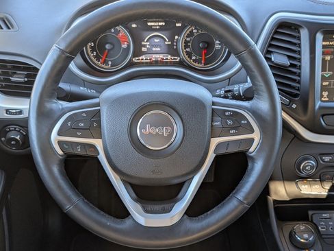 Used 2016 Jeep Cherokee Limited w/ Luxury Group image 16