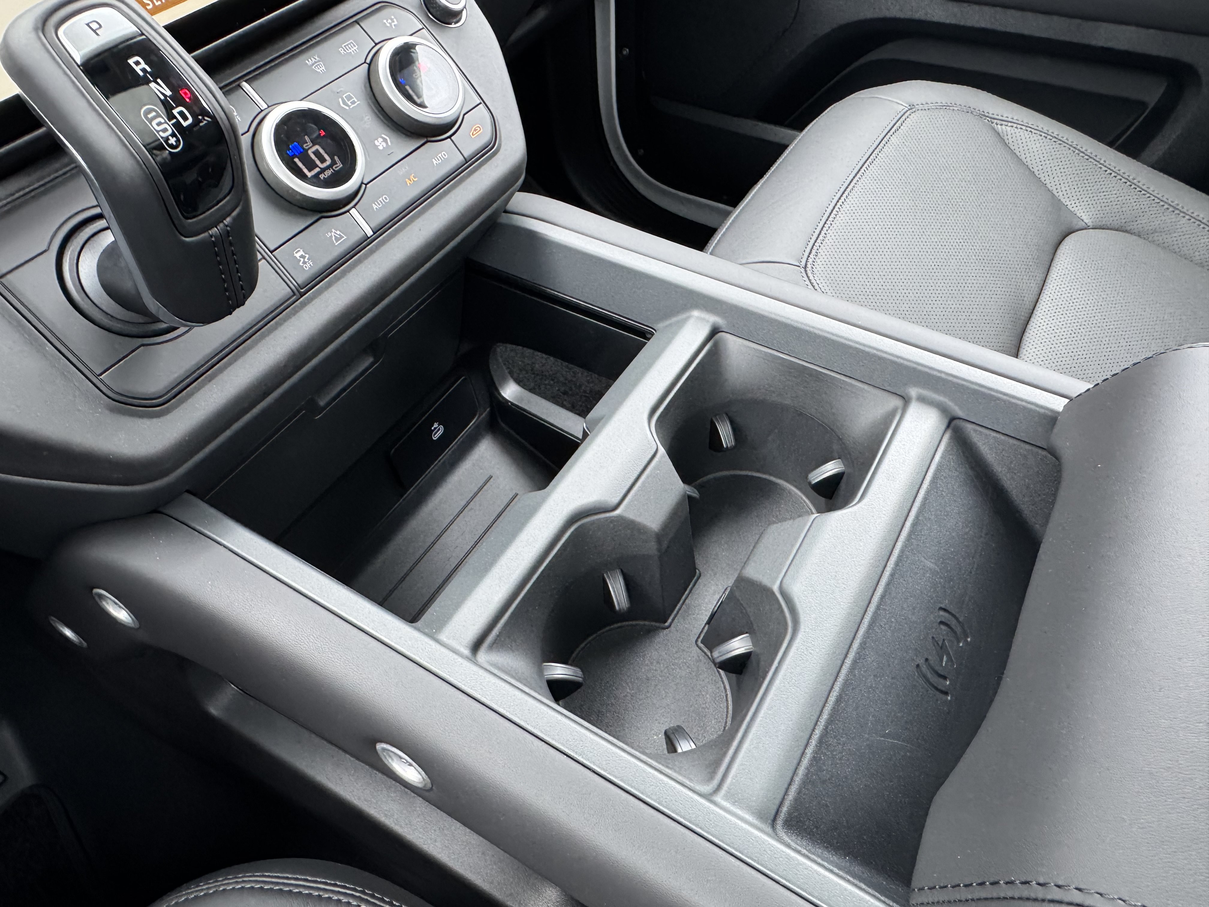 New 2026 Land Rover Defender 110 S AWD/4WD image 23