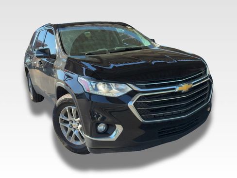Used 2019 Chevrolet Traverse LT image 2