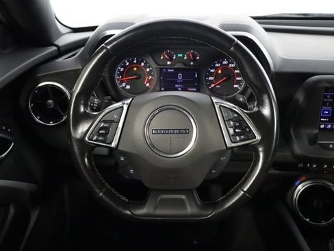 Used 2022 Chevrolet Camaro LT RWD image 7