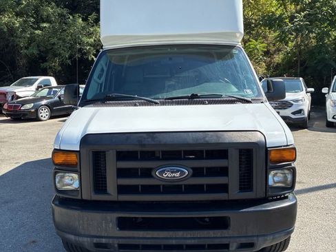Used 2011 Ford E-350 and Econoline 350 Extended Super Duty w/ PWR Group image 8
