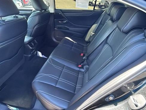 Used 2023 Lexus ES 350 Luxury image 15
